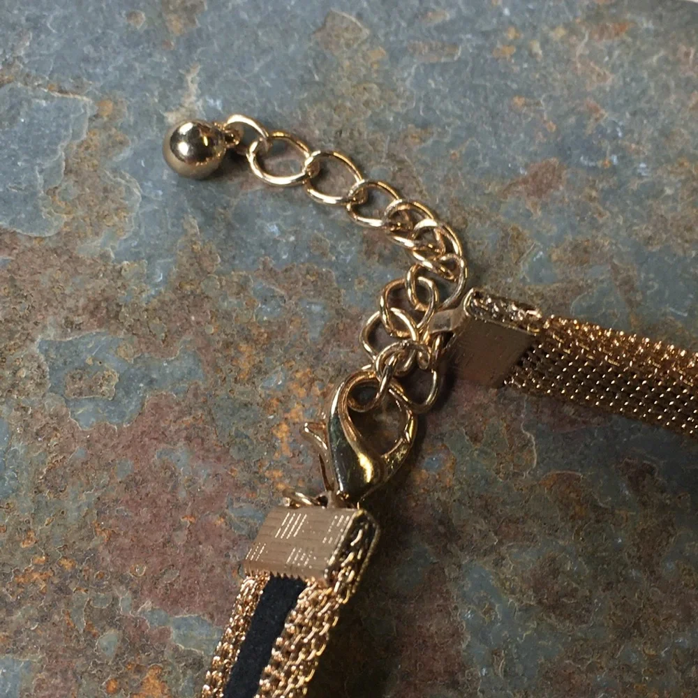 Offer??  Retro style woven metal choker necklace gold (color) black bold unique - Picture 8 of 8